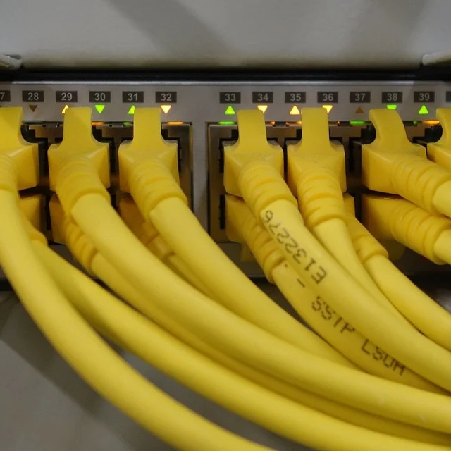 ¿Cómo realizar una conexión precisa de fibra óptica con conector de fibra óptica?